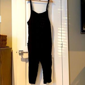 Black flowy cotton jumper